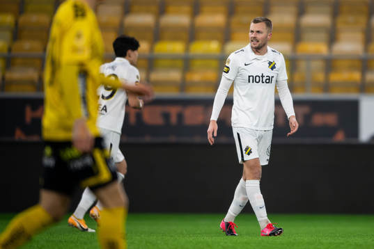 s Sebastian Larsson deppar