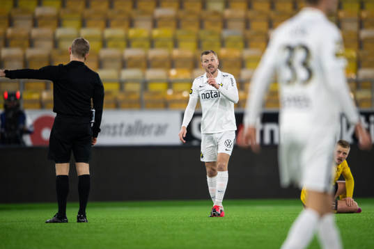 s Sebastian Larsson reagerar