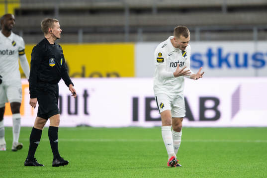 s Sebastian Larsson reagerar