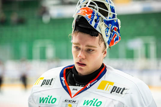 Växjös målvakt Erik Källgren deppar