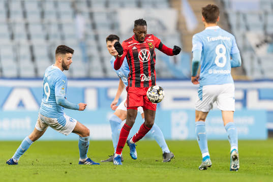Östersunds Blair Turgott och Malmö FFs Erdal Rakip