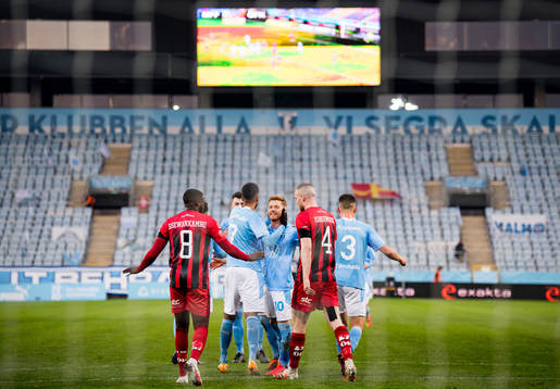 Malmö FFs Anders Christiansen jublar med lagkamrater