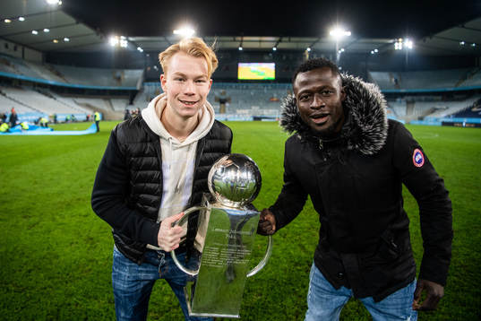 Malmö FFs Linus Borgström och Bonke Innocent  jublar med