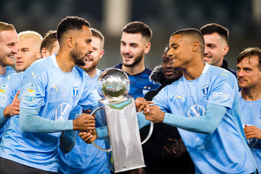 Malmö FFs Isaac Kiese Thelin och Amin Sarr med Lennart