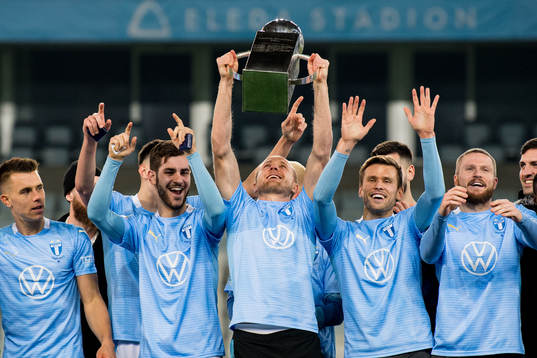 Malmö FFs Franz Brorsson jublar med Lennart Johanssons