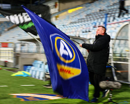Johnny Håkansson tågar in med allsvenskans fana