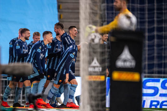 Djurgårdens Jesper Karlström jublar med Fredrik Ulvestad