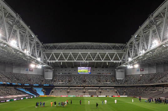 Djurgårdens och Varbergs spelare lämnar planen