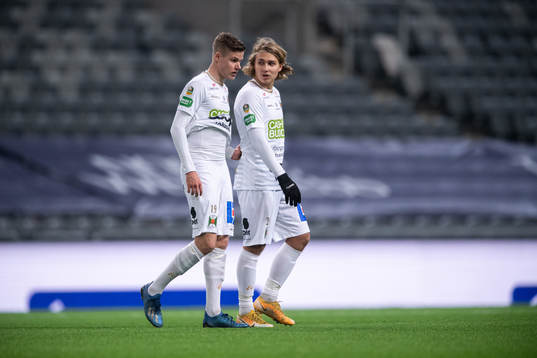 Varbergs Gustav Norlin och Sebastian Nanasi  deppar