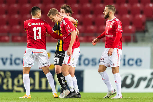 Kalmars Emin Nouri och Erik Israelsson med Häckens Rasmus