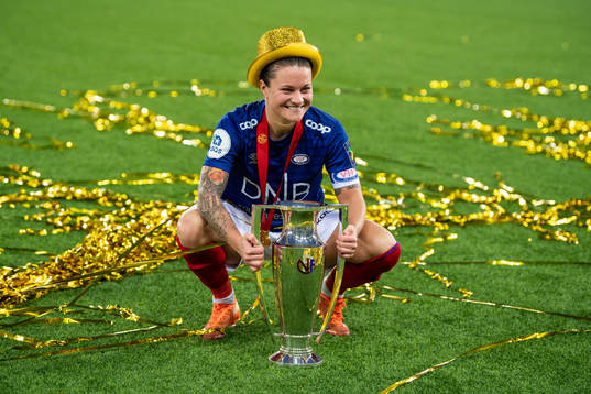 Sherida Spitse of Vålerenga celebrates