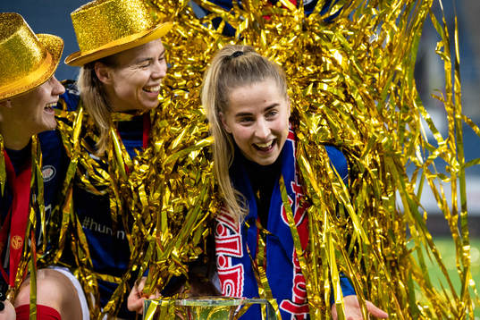 Sigrid Heien Hansen of Vålerenga celebrates