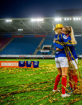 Celin Bizet Ildhusøy and Sigrid Heien Hansen of Vålerenga