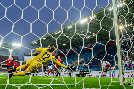 Goalkeeper Moa Edrud of Arna-Bjørnar lets in the 4-0 goal