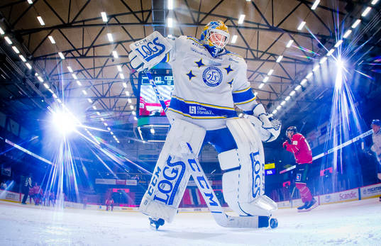 Örebros Borna Rendulic (ej i bild) gör 1-0 på Leksands