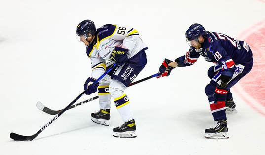 s Fredrik Forsberg och Linköpings Jaakko Rissanen