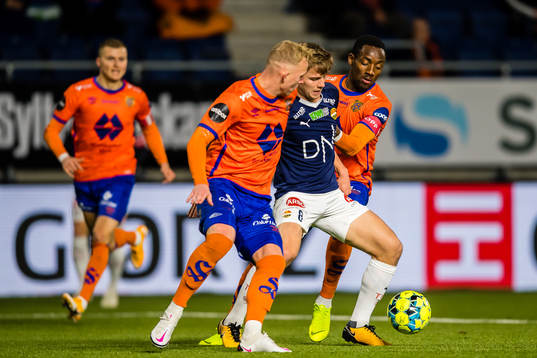 Johan Hove of Strømsgodset scores the 0-1 goal