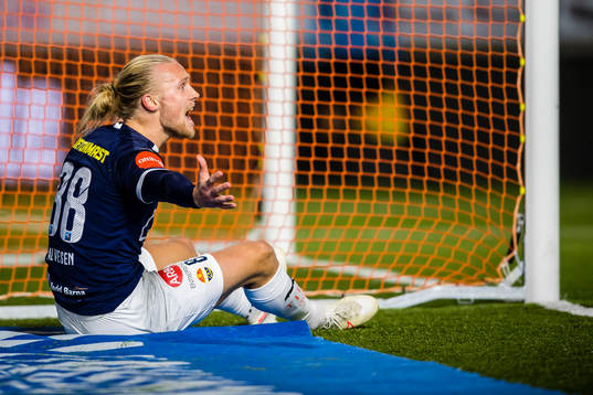 Lars-Jørgen Salvesen of Strømsgodset reacts