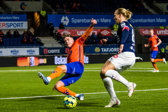 Kasper Jorgensen of Aalesund and Lars-Jørgen Salvesen of