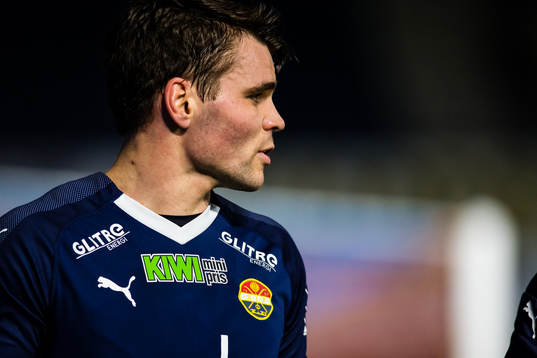 Kristoffer Tokstad of Strømsgodset leaves the pitch with