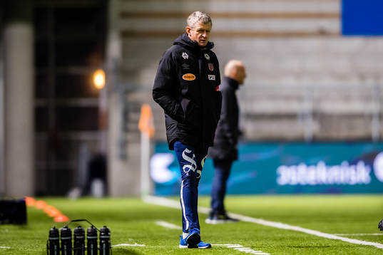 Lars Arne Nilsen, head coach of Aalesund, looks dejected