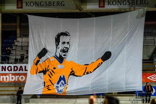 Tifo of Peter Orry Larsen of Aalesund