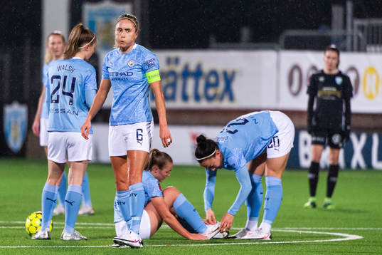 Steph Houghton of Manchester City looks dejected
