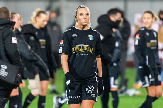 Emma Koivisto of Göteborg looks dejected