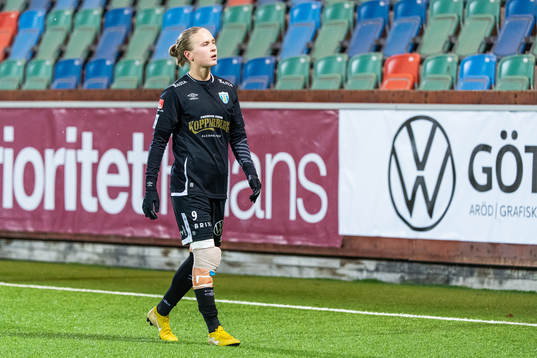 Filippa Curmark of Göteborg looks dejected