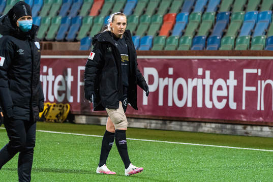 Stina Blackstenius of Göteborg looks dejected