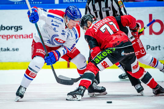 Oskarshamns Fredrik Olofsson mot Malmö Redhawks Jan-Mikael