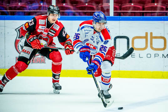Oskarshamns Filip Karlsson mot Malmö Redhawks Fredrik
