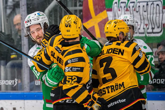 Rögles Dennis Everberg i bråk med Skellefteås Arvid
