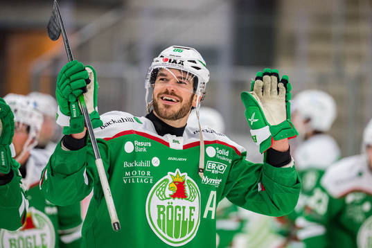 Rögles Eric Gelinas jublar