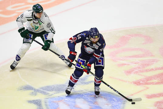 Färjestads Victor Ejdsell och Linköpings Jonas Junland