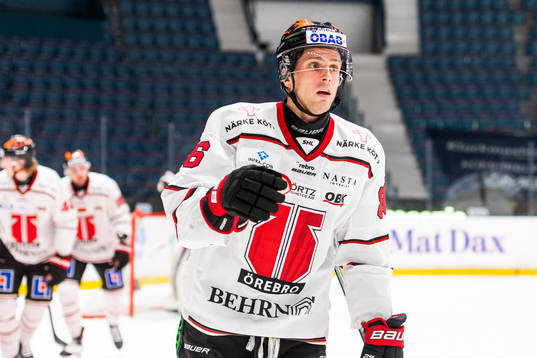 Örebros Mathias Bromé jublar