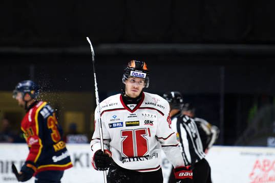 Örebros Emil Larsson deppar