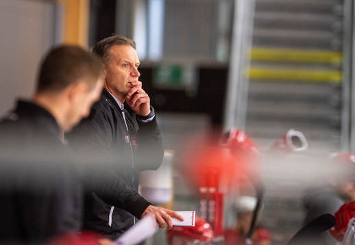 Trojas tränare Johan Benker