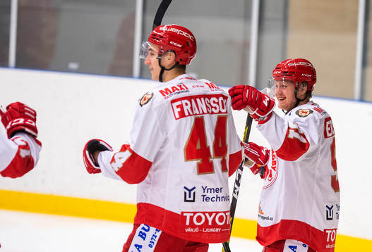 Trojas Emil Ericsson jublar
