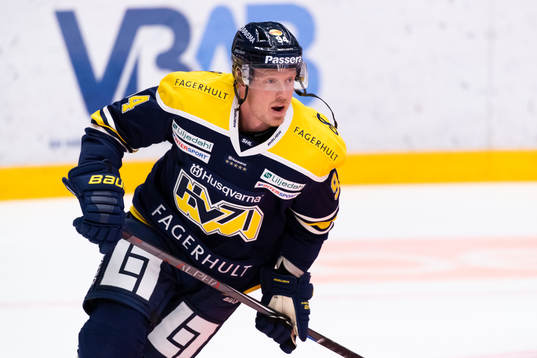 s Ryan Stoa innan ishockeymatchen i SHL mellan HV71 och