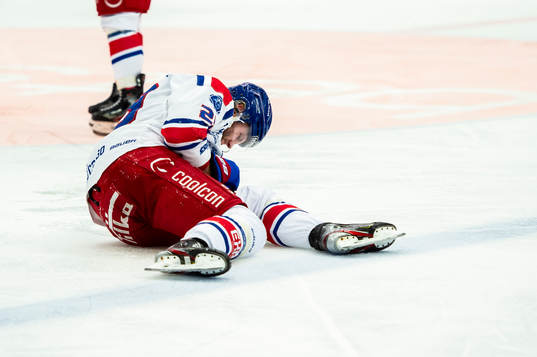 Oskarshamns Kim Rosdahl har ont