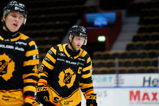 Skellefteås Jonatan Berggren och Oscar Möller deppar