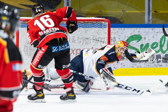 Luleås Niklas Olausson gör 1-0