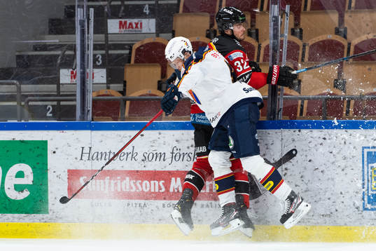 Djurgårdens Linus Andersson och Luleås Oscar Engsund