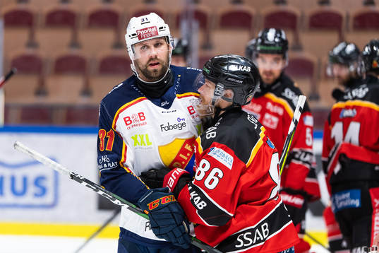 Djurgårdens Dick Axelsson och Luleås Linus Klasen