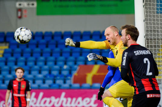 Brommapojkarnas målvakt Alexander Lundin och Jakob Glasberg