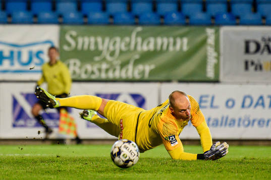 Brommapojkarnas målvakt Alexander Lundin