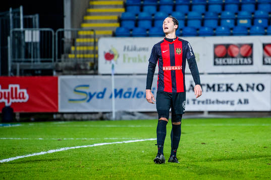 Brommapojkarnas Philip Haglund deppar
