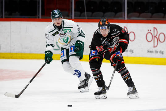 Färjestads Jacob Peterson och Örebros Robert Leino