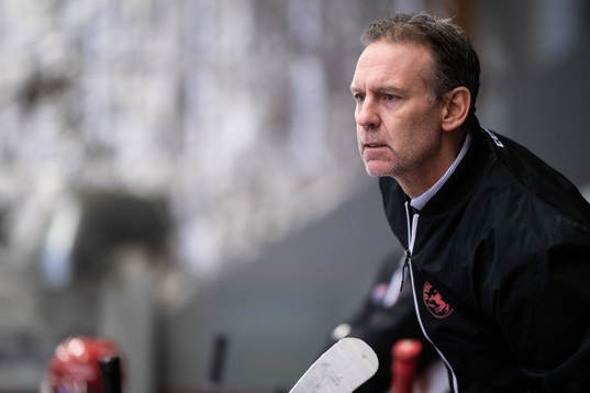 Trojas tränare Johan Benker